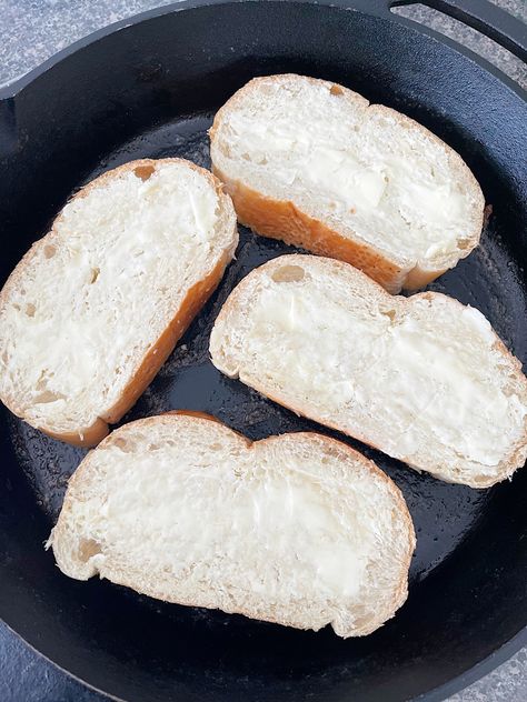 If you’re a fan of Raising Cane's bread, then you’ll be thrilled to try this copycat recipe at home. Not only is this recipe easy to make, but the end result will taste just like the real thing! The crunchy crust and soft interior give the perfect balance of crunch and chew. Plus, it's fun and rewarding to see how close you can get your homemade Cane's bread to tasting just like the original with just three simple ingredients. Canes Bread Recipe, Raising Canes Bread, Canes Bread, Monkey Breads, Canes Chicken, Different Types Of Bread, Raising Canes, Texas Toast, Bread Ingredients