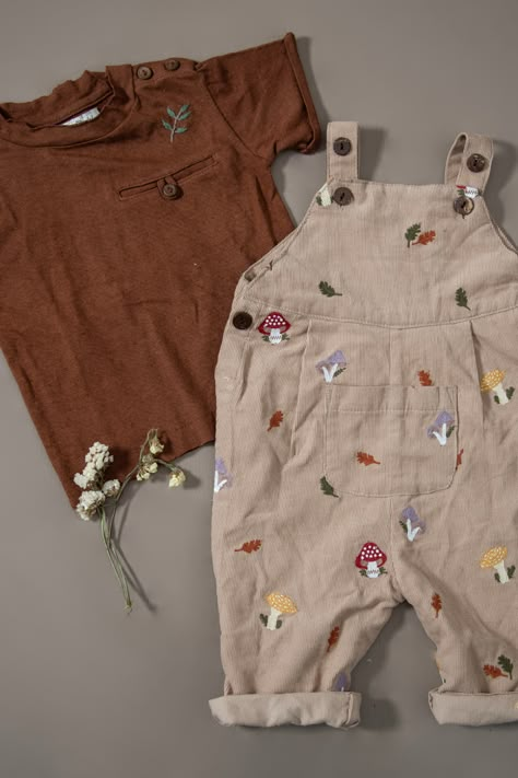 Cottage Core Baby Clothes, Baby Stuff Aesthetic, Embroidery On Baby Clothes, Baby Clothes Embroidery, Embroidery Baby Clothes, Baby Clothes Aesthetic, Cottage Core Baby, Hippy Baby, Amazing Mushrooms