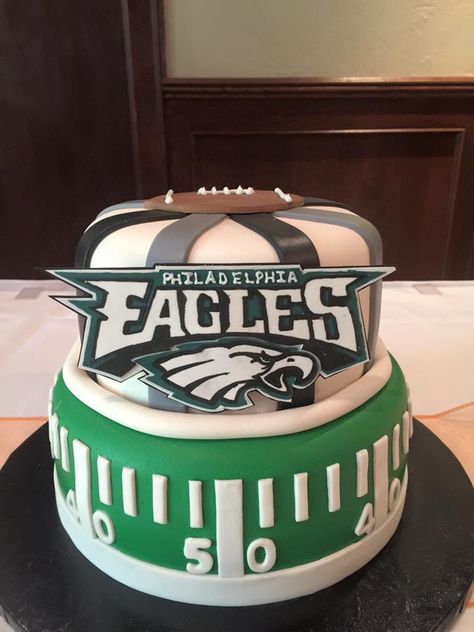 Philadelphia Eagles grooms cake @arayphotookla Eagles Wedding Cake, Eagles Birthday Party Ideas, Philadelphia Eagles Party Ideas, Eagles Grooms Cake, Eagles Birthday Party, Eagles Birthday Cake, Eagles Football Cake, Eagles Football Party, Bird Flying Out Of Cage