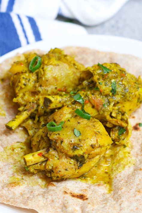 Curry Chicken Recipes Caribbean, Trinidad Curry Chicken, Chicken Roti Recipe, Trinidad Curry, Roti Recipe Indian, Chicken Roti, Trinidadian Recipes, Caribbean Chicken, Boiled Chicken Breast