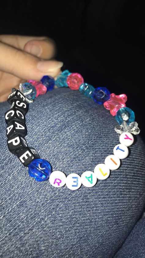 Rezz Kandi, Rave Kandi Ideas Edm, Kandi Belt Chain, Rave Sayings, Bracelet Words Ideas, Kandi Sayings, Kandi Ideas Words, Kandi Words Ideas, Bead Bracelet Words Ideas