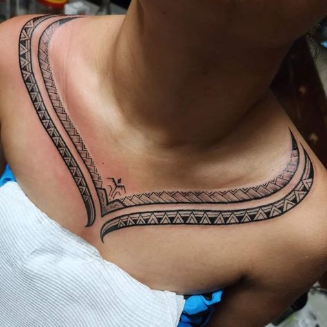 Artist: Chris Samisoni Fiji Traditional Fijian Tattoo, Fiji Tattoo Design, Female Chest Piece, Melanesian Tattoo, Fiji Tattoo, Fijian Tattoo, Tattoo Pieces, Polynesian Tattoos Women, Polynesian Tattoos