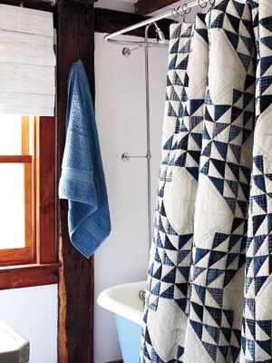 quilt shower curtain. Great use of an old quilt to display, need to spray with scotch guard of some sort before use. Room Divider Ideas Studio, Quilted Curtains, Portable Room Dividers, Sliding Room Dividers, Wood Room Divider, Decorative Room Dividers, Quilt Display, Curtain Rings With Clips, Room Divider Curtain