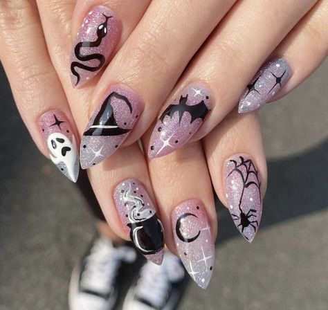 Halloween Nails Acrylic Spooky, Halloween Nails Witches, Witchy Nails Halloween, Cute Witch Nails, Witch Cauldron Nails, Witch Theme Nails, Cute Halloween Nails Almond Shape, Almond Witch Nails, Cauldron Nail Art