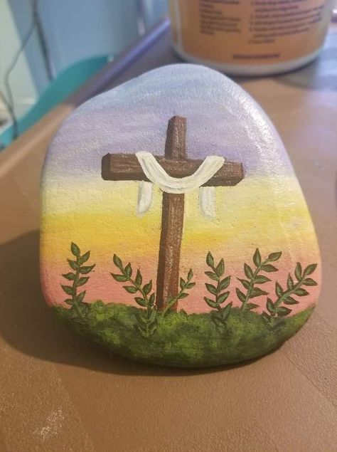 Christian Art Painting, Diy Rock Art, Christian Crafts, Painted Rocks Craft, Christian Pictures, Rock Painting Ideas Easy, Rock Painting Patterns, Cute Paintings, Rock Painting Designs