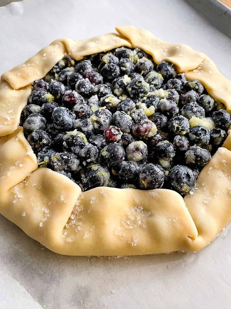 Blackberry Galette Recipe, Blueberry Gallette Recipe Pioneer Woman, Blueberry Galette Easy, Pie Crust Galette, Galette Recipe Desserts, Fruit Galettes, Blueberry Galette Recipe, Fruit Galette Recipe, Galette Recipes