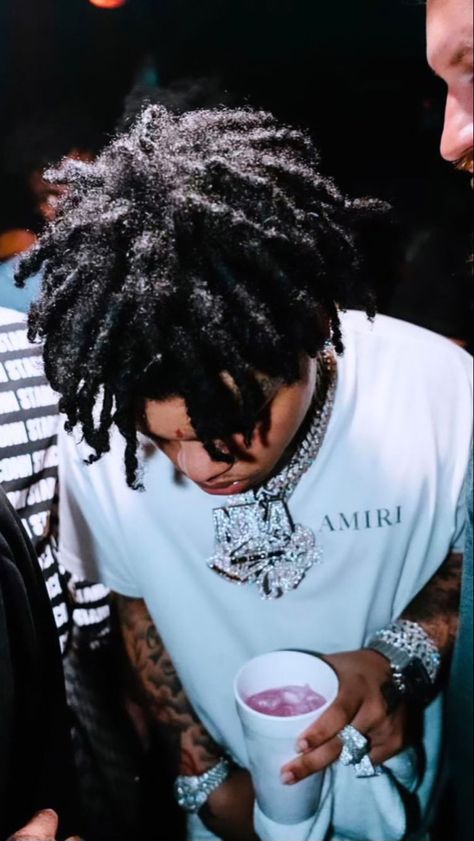 No Cap The Backend Child, Men Dread Hairstyles, Nocap Aesthetic, No Cap Rapper Wallpaper, Nike Wallpaper Backgrounds, Rapper Wallpaper, Hair Styles Men, Fashion Collection Inspiration, Rapper Wallpaper Iphone