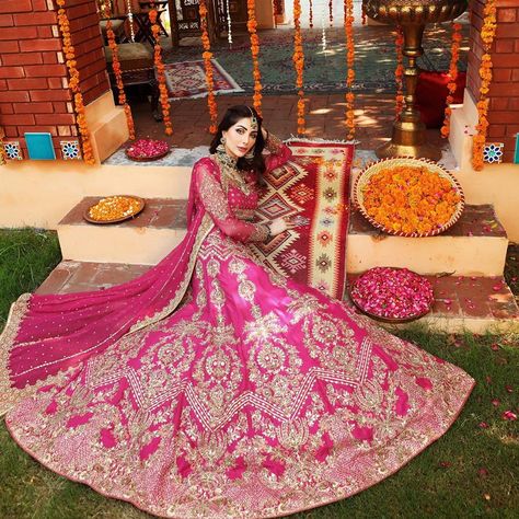 Mayon Dress, Mayon Dresses, Blouse Lehenga, Eid Dress, Golden Embroidery, Full Sleeve Top, Heavy Dresses, Mehndi Brides, Royalty Aesthetic