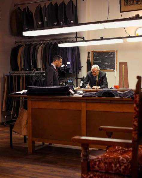 Luxury Clothing Store Design, Vintage Tailor Shop, Tailor Shop Interior, Tailoring Shop Interior Design, Tailor Room, Tailor Workshop, Benjamin Barker, Tailor Store, Alteration Shop