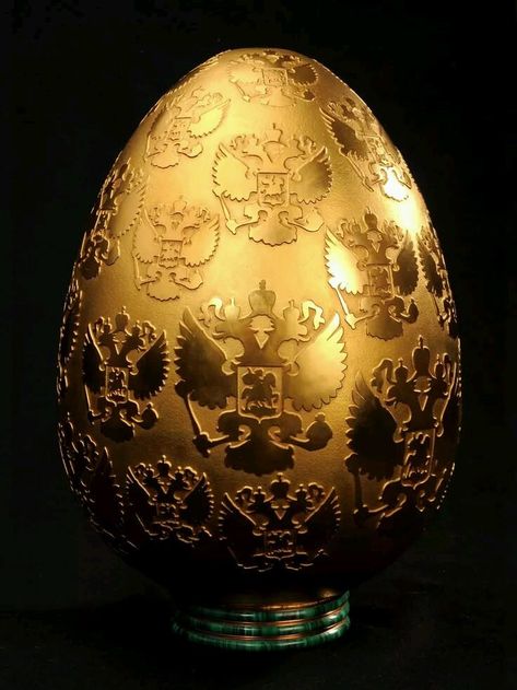 Bild Gold, Imperiul Roman, Gold Everything, Golden Egg, All That Glitters Is Gold, Gold Money, Porcelain Eggs, Gold Aesthetic, Faberge Eggs