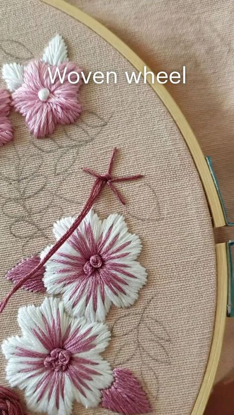 Ribbon Embroidery Tutorial, Stitch Work, Hand Embroidery Patterns Flowers, Embroidery Stitch, Hand Embroidery Videos, Diy Embroidery Patterns, Basic Embroidery Stitches, Handmade Embroidery Designs, Embroidery Stitches Tutorial