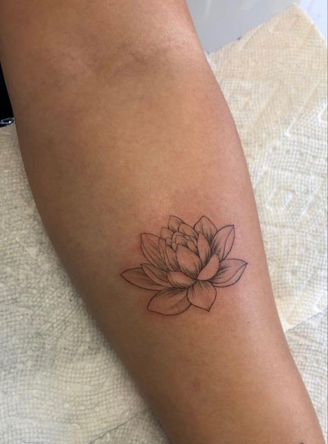 Lotus Flower Tattoo Tramp Stamp, Dainty Filler Tattoo, Flower Tattoos Arm Forearm, Symbolic Flower Tattoos, Side Tattoos Women Flower, Lotus Tattoo Aesthetic, Lotus Flower Tattoo On Arm, Detailed Flower Tattoos, Hibiscus Shoulder Tattoo