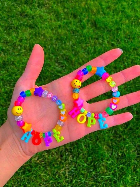 Pulseras Indie Kid, Indie Bracelets, Indie Accessories, Kid Core Aesthetic, Soft Kidcore, Merch Products, Indie Jewelry, Indie Girl, Kandi Bracelets