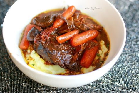 Hi loves! Today I’m sharing a highly requested pot roast recipe that I showed in my afternoon routine video(watch it here).... Coke Roast, Slow Cooker Pot Roast Recipes, Pot Roast Slow Cooker, Pot Roast Recipes, Crockpot Beef, Crock Pot Slow Cooker, Crock Pot Cooking, Roast Recipes, Beef Dishes