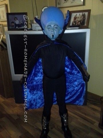 I make my kids costumes and they never cease to challenge me. This year was no exception! My more animated son desparately wanted to be Mega Mind wi... Mega Mind, Halloween Costumes Kids Homemade, Kids Homemade, Kids Costumes Boys, Diy Halloween Costumes Easy, Mario Nintendo, Homemade Costumes, Goofy Pictures, Halloween Costumes College