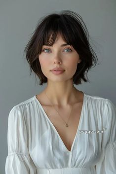 Winter Short Hair, Short Hair Care, Products For Short Hair, French Bob Hairstyles, Easy Short Hair Styles, Short French Bob, French Bobs, French Hairstyles, Bang Styles