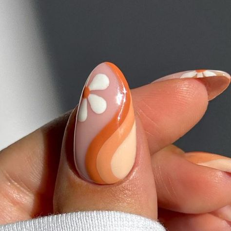 the nailologist🍒🌸🦋🌈✨ on Instagram: "Autumnal orange swirls 🍁☁️🍂 #autumnnails #fallnails #nailinspo #nails #nailart #nailtutorial" Swirly Flower Nails, 70s Nails Retro Fall, Purple And Orange Nail Art, Retro Design Nails, Autumn Swirl Nails, 60s Nail Art Retro, 1960s Nail Art, Retro Swirl Nails, 70s Swirl Nails