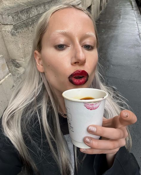 I love overpriced coffee 💋 | Instagram Lara Violetta, Coffee Instagram, April 6, False Eyelashes, Makeup Yourself, Makeup Inspiration, Lip Makeup, Hair Inspo, Eyelashes