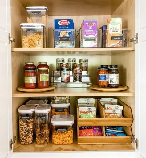 No Kitchen Pantry Storage Solutions, Kitchen Drawer Ideas, Shelf Solutions, Deep Pantry Organization, Shoes Organization, Drawer Ideas, Deep Shelf, Deep Pantry, Pull Out Pantry