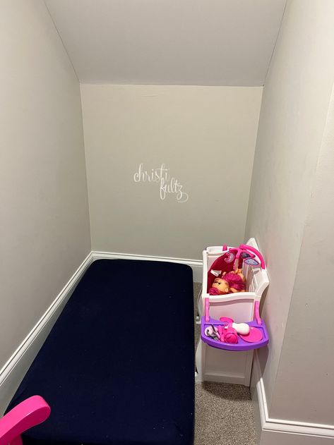 Under Stairs Playhouse Diy, Under The Stairs Kids Space Ideas, Play Area Under Stairs For Kids, Under Stairs Nook Reading Corners, Under Stair Toy Storage, Under The Stairs Play Area, Under Stairs Toy Room, Understair Play Space, Under Stair Playroom