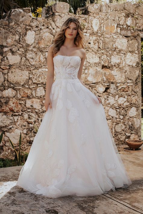 E360 - Aspen Fall Wedding Gowns, 2024 Bride, Wedding Dress A Line, Unique Wedding Gowns, Glitter Wedding Dress, Chic Wedding Dresses, Sparkly Wedding Dress, Dresses Romantic, Dresses Princess