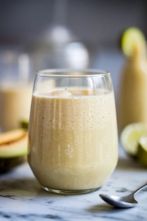 A photo of a  Honeydew Melon Smoothie a Smoothie recipes Melon Smoothie Recipes, Honeydew Melon Smoothie, Fast Smoothie Recipes, Health Juice Recipes, Honeydew Smoothie, Melon Smoothie, Recipes For Smoothies, Fruit Combinations, Delicious Smoothie Recipes