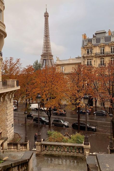 Paris In October, Paris Autumn, Paris In The Fall, Paris In Autumn, Elegant Lifestyle, French Aesthetic, Paris Dream, France Aesthetic, Paris Wallpaper