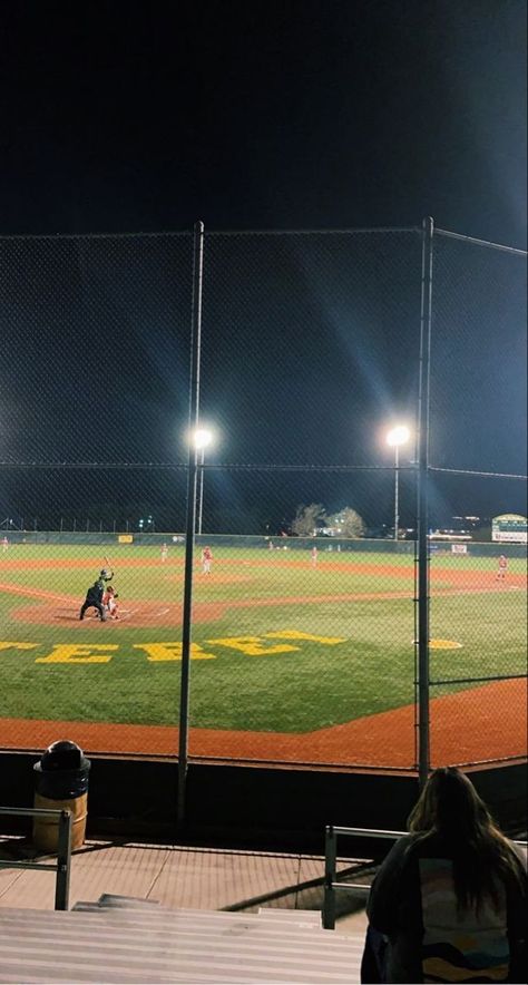 High School Baseball Field, Sporty Astethic, Softball Astethic, Baseball Astethic, Baseball Field Aesthetic, Softball Aesthetic, Baseball Aesthetic, Cristiano Messi, Lynn Painter