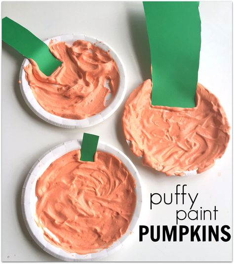 Pumpkin Crafts and Activities For 3 year olds Simple Halloween Crafts For Kids, Simple Halloween Crafts, Pumpkin Crafts Preschool, October Themes, Paint Pumpkin, Pumpkins Preschool, Halloween Activities Preschool, Preschool Fall, Toddler Curriculum