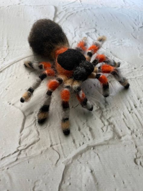 Felted Spider Brooch Needle Felted Pin Spider Brooch Needle - Etsy UK Felted Spider, Witch Accessories, Spider Brooch, Insect Brooch, Hat Decoration, Needle Felt, Beautiful Hats, Unusual Gifts, Sheep Wool