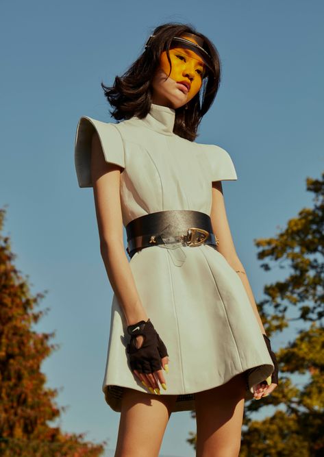 Retro Futurism Fashion, Sci Fi Outfits, Space Age Fashion, Futurism Fashion, Sci Fi Clothing, Retro Tennis, Tennis Whites, Wonderland Magazine, Space Fashion