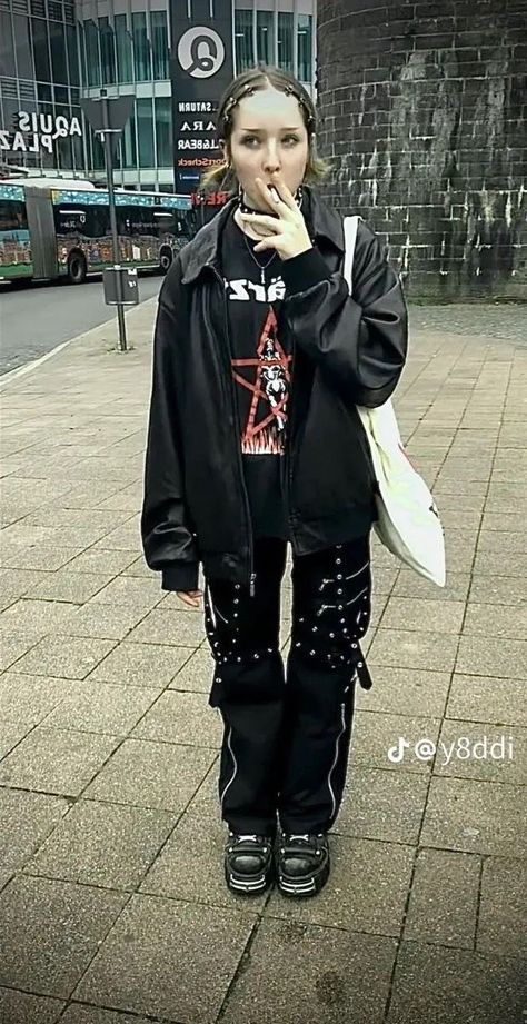 Metal Inspired Outfit, Mallgoth Outfits 90s, Mall Goth Winter Outfit, Goth Fashion Inspo Outfits, Metal Outfit Aesthetic, Mall Goth 90s Outfits, Metal Goth Outfit, 90s Mall Goth Outfit, 90s Nu Metal Fashion