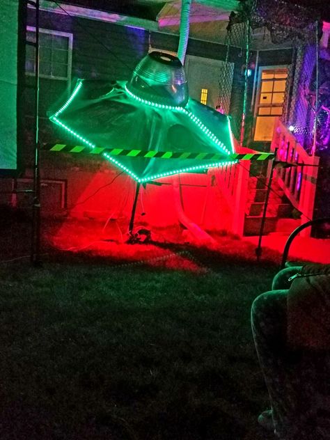 Area 51 Themed Party, Umbrella Spaceship, Area 51 Halloween Decor, Cryptid Party, Area 51 Party, Halloween Cyberpunk, Alien Decor, Space Disco, Homecoming 2024