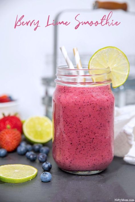 Smoothies With Lime, Lime Smoothie, Lime Smoothie Recipes, Juice Smoothies Recipes, Lime Recipes, Breakfast Drink, Easy Smoothie Recipes, Berry Smoothie, Kids Party Food