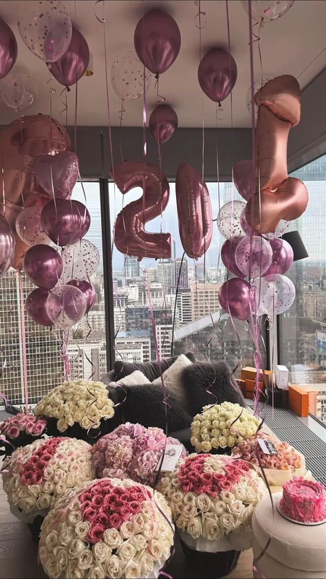 Pisces Szn, Luxury Birthday Gifts, Flowers Balloons, Birthday 17, 22 Birthday, Luxury Flower Bouquets, 41st Birthday, Birthday Goals, Birthday Vibes