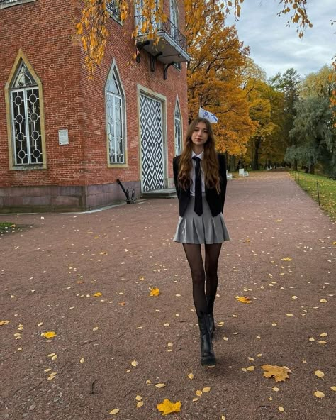 Prep School Outfits, Sixth Form Outfits, School Uniform Fashion, School Uniform Outfits, Uniform Outfits, Academia Outfits, Sixth Form, Warm Tights, Best Winter Outfits