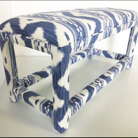 Liven UP on Instagram: “Monday blues (and white) 💙@grantkgibson #quadrillefabrics #customottoman #customfurniture #interiordesign #blueandwhite #etsy…” Classic Furniture Living Room, Preppy Prints, Quadrille Fabric, Bench Design, King Upholstered Bed, Long Bench, Curved Headboard, Bench Designs, Built In Bench