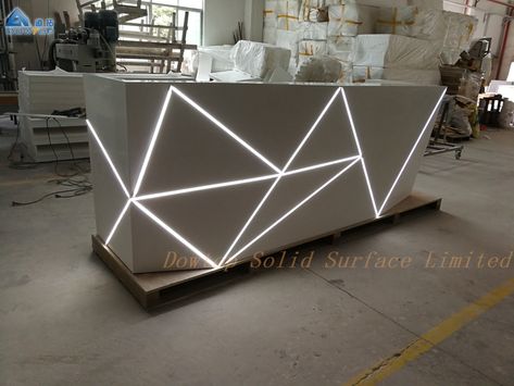 Mirror Reception Desk, Modern Salon Reception Desk, Pink Reception Desk, Led Reception Desk, Reception Desk Salon, Modern Office Reception Desk, Desk Salon, Futuristic Color, Modern Reception Desk Design