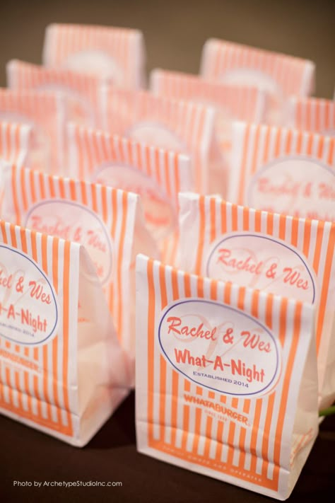 Wedding Late Night Snacks, Wedding Snacks, Homemade Wedding Favors, Wedding Favors Diy, Inexpensive Wedding Favors, Wedding Favors Ideas, Creative Wedding Favors, Best Wedding Favors, Favors Ideas