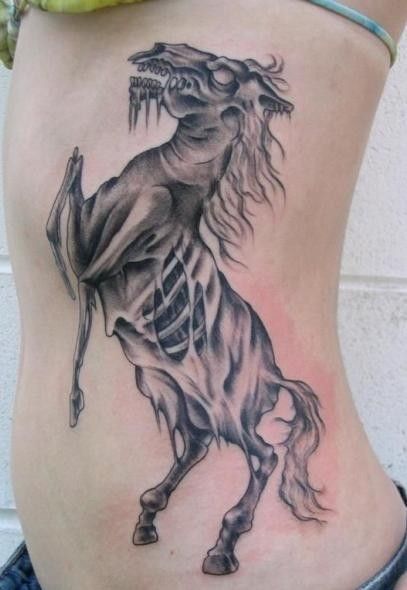 Zombie horse Zombie Horse, Unicorn Drawing, Horse Tattoo, Horse Love, Horse Art, Tattoos And Piercings, Body Art Tattoos, Zombie, Body Art