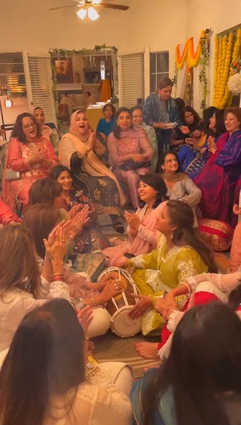 Me And Who Indian Aesthetic, Desi Wedding Astethic, Desi Punjabi Aesthetic, Pakistani Love Aesthetic, Pakistani Vibes Aesthetic, Brown Culture Aesthetic, Wedding Desi Aesthetic, Indian Desi Wedding Aesthetic, Asia Core Aesthetic