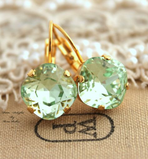 Clear Mint green Mint Earrings, Stud Fashion, Aqua Mint, Modern Accessories, Green Crystal, Swarovski Earrings, Jewelry Style, Green Earrings, Fashion Wedding