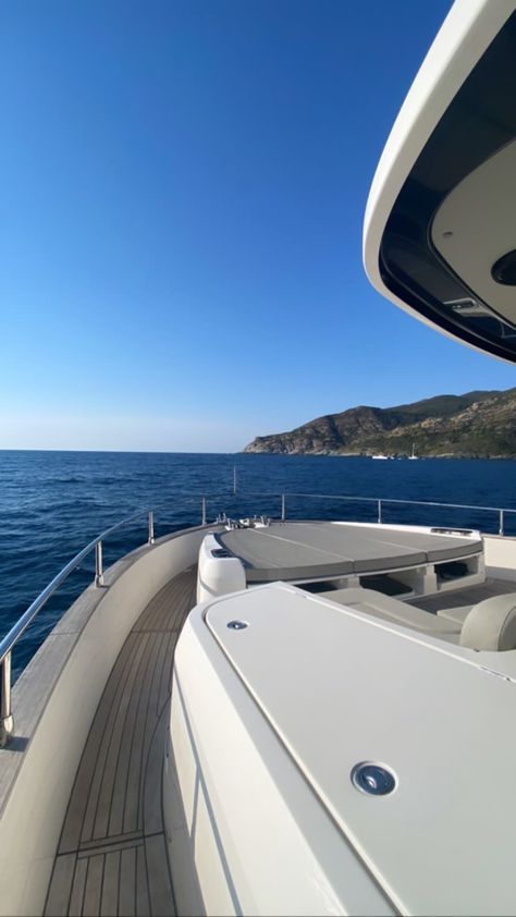 Yacht Trip Aesthetic, Luxury Yacht Aesthetic, Private Boat, Yatch Aesthetic Photos, On A Yacht Aesthetic, Yatch Aesthetic Night, Yacht View Aesthetic, Yacht Aesthetic, Yatch Boat