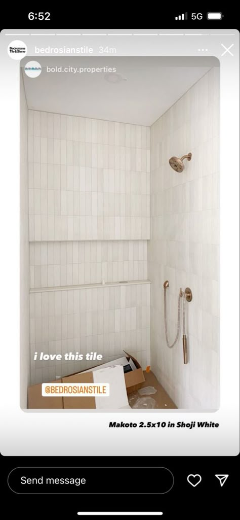 Shower Niche Tile, Bathtub Niche, Small Tile Shower, Bathtub Alcove, Tile Shower Niche, Bungalow Bathroom, Guest Bathroom Renovation, Bathroom Niche, Materials Board Interior Design