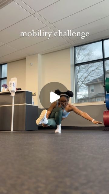 Gabrielle on Instagram: "credit to @kdkinetics 
this was so fun! had to show my non-dominant dragon squat for this one 🐉💪🏽
•
•
•
•
#dragonsquat #pistolsquat #fitnesschallenge #challenge #fitnessmotivation #fitness #gym #gymmotivation #musclemommy #squat #squats #explore #mobility" Dragon Squat, Squat Challenge, Workout Challenge, Fitness Gym, Gym Motivation, Fitness Motivation, Gym, On Instagram, Instagram