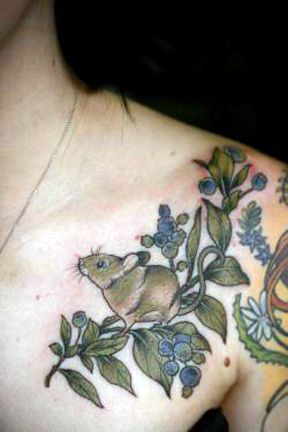 kirsten makes tattoos Mouse And Strawberry Tattoo, Blueberry Branch Tattoo, Blueberry Tattoo, Blueberry Branch, Botanical Tattoo Design, Mouse Tattoo, Botanical Tattoos, Rat Tattoo, 16 Tattoo