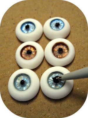 ...Make It With Me: How to Make FIMO Clay Eyes For The Pin Up Ghoul Clay Eyes, Polymer Clay Kunst, Diy Fimo, Diy Halloween Decor, Pasta Francesa, Clay Figures, Fimo Clay, Sculpting Clay, Clay Dolls