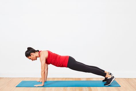 Learn how to do push-ups with proper form and try push-up variations for increasing and decreasing difficulty. Follow our step-by-step instructions and tips. Exercise Gif, Girl With Cat, Tattooed Girl, Types Of Belly Fat, 7 Minute Workout, Creativity Exercises, Upper Body Strength, Chest Workouts, Push Ups