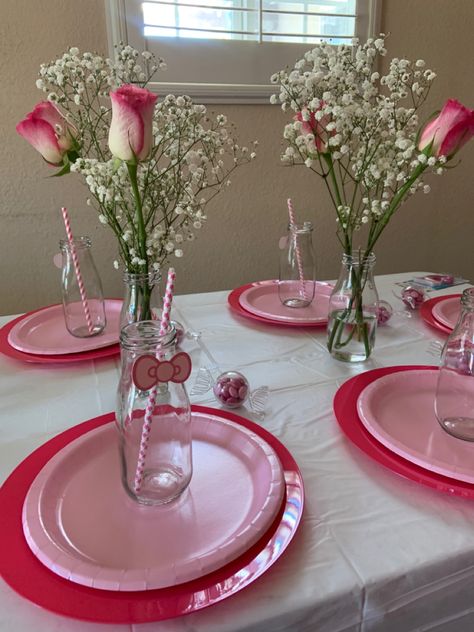 Cute Sweet 16 Themes, Hello Kitty B Day Party, Sweet 16 Party Ideas Hello Kitty, Hello Kitty 16th Birthday Party Ideas, Kuromi Party Ideas Decoration, Hello Kitty Themed Party, Hello Kitty Party For Adults, Hello Kitty Theme Sweet 16, Hello Kitty 13th Birthday Party Ideas