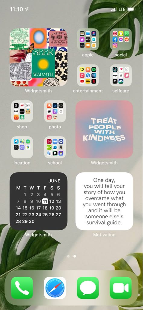 Lock Screen Layout Iphone Aesthetic, Organization Phone Apps, Best Iphone Homescreen Layout, Homescreen Ios 16 Aesthetic, Organized Wallpaper Iphone, Iphone Wallpaper Apps Phone Backgrounds, Ios Homescreen Layout Aesthetic, Widgets Phone Ideas, Ios 15 Organization